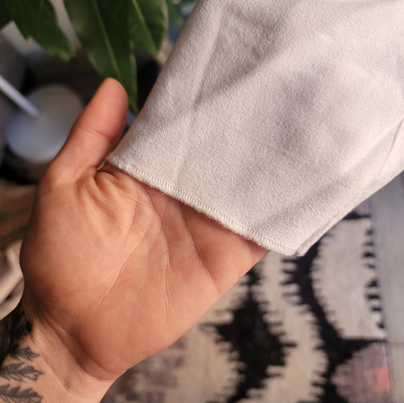 Theory silk jumpsuit size 10 fits like 8 - Picture 2 of 13